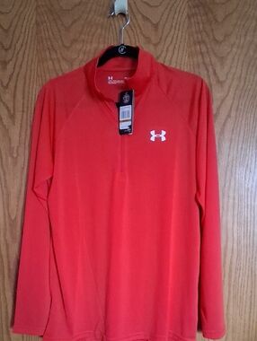 Under Armour Heatgear loose fit , size S